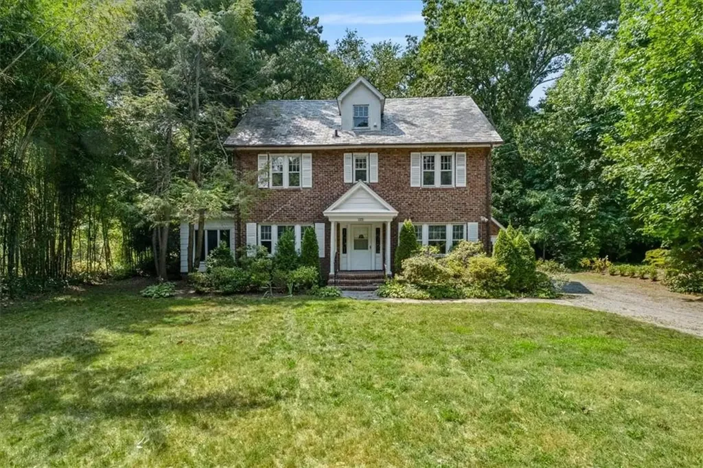 1221 Post Road Scarsdale NY 10583
