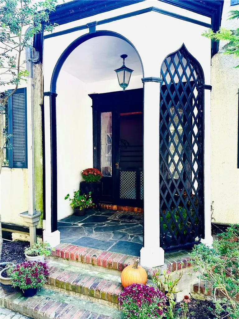2 N Mountain Drive Dobbs Ferry NY 10522