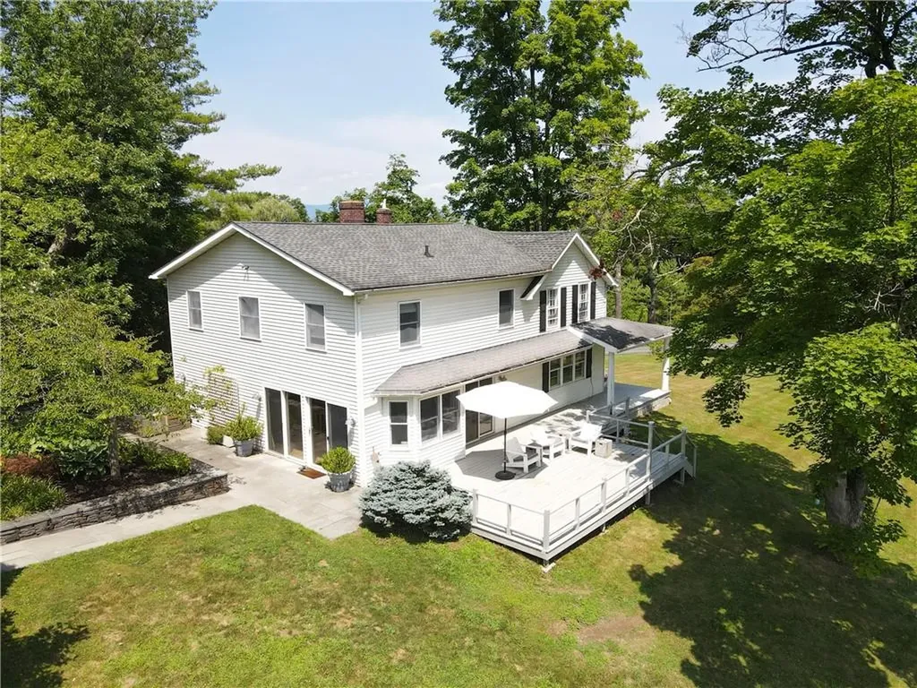 692 Budds Corners Road Red Hook NY 12571