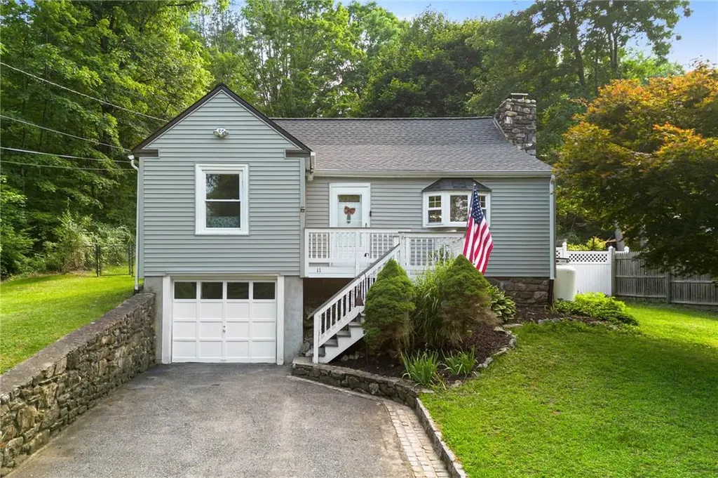 11 Allison Drive Pawling NY 12564