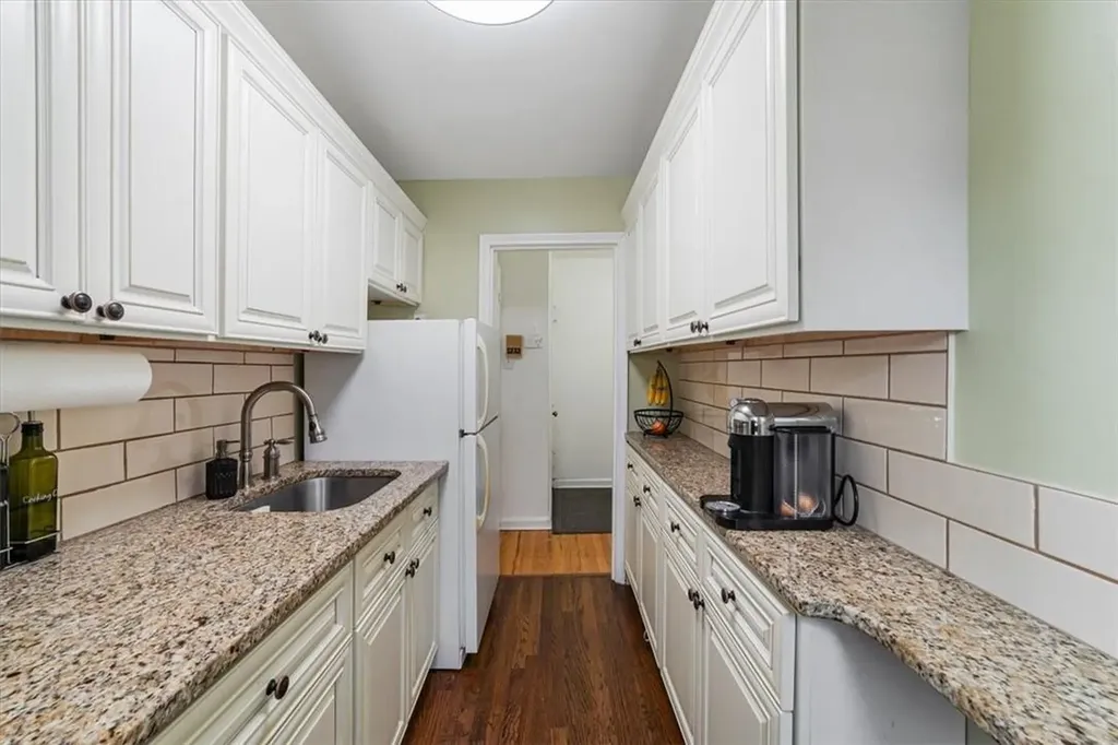 100 Richbell Road Mamaroneck NY 10543