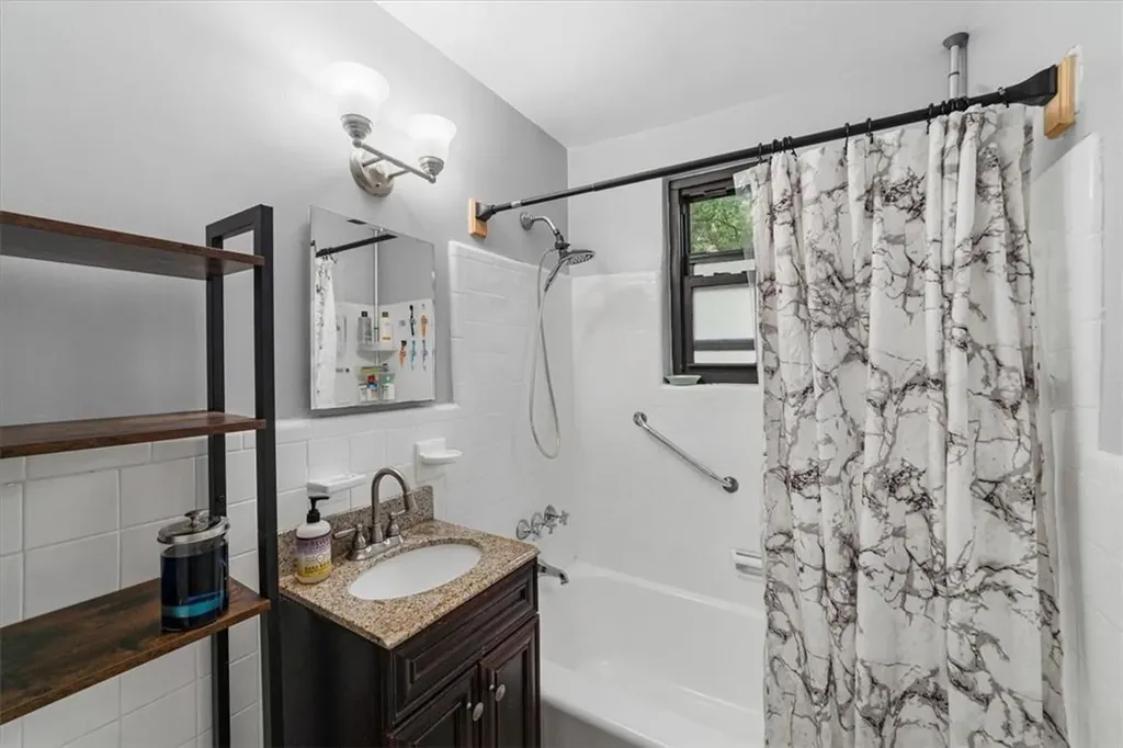 100 Richbell Road Mamaroneck NY 10543