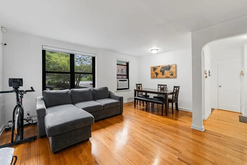 100 Richbell Road Mamaroneck NY 10543