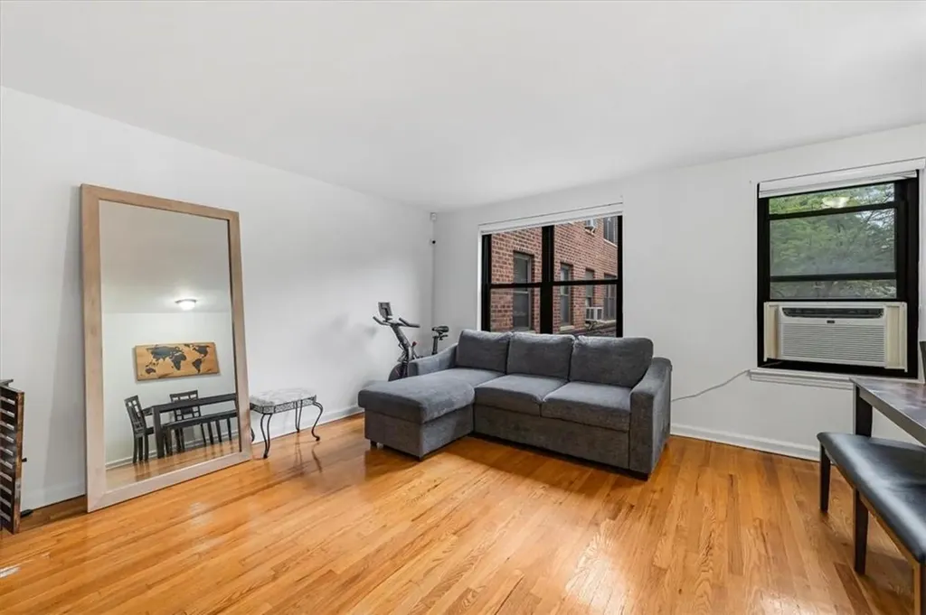 100 Richbell Road Mamaroneck NY 10543