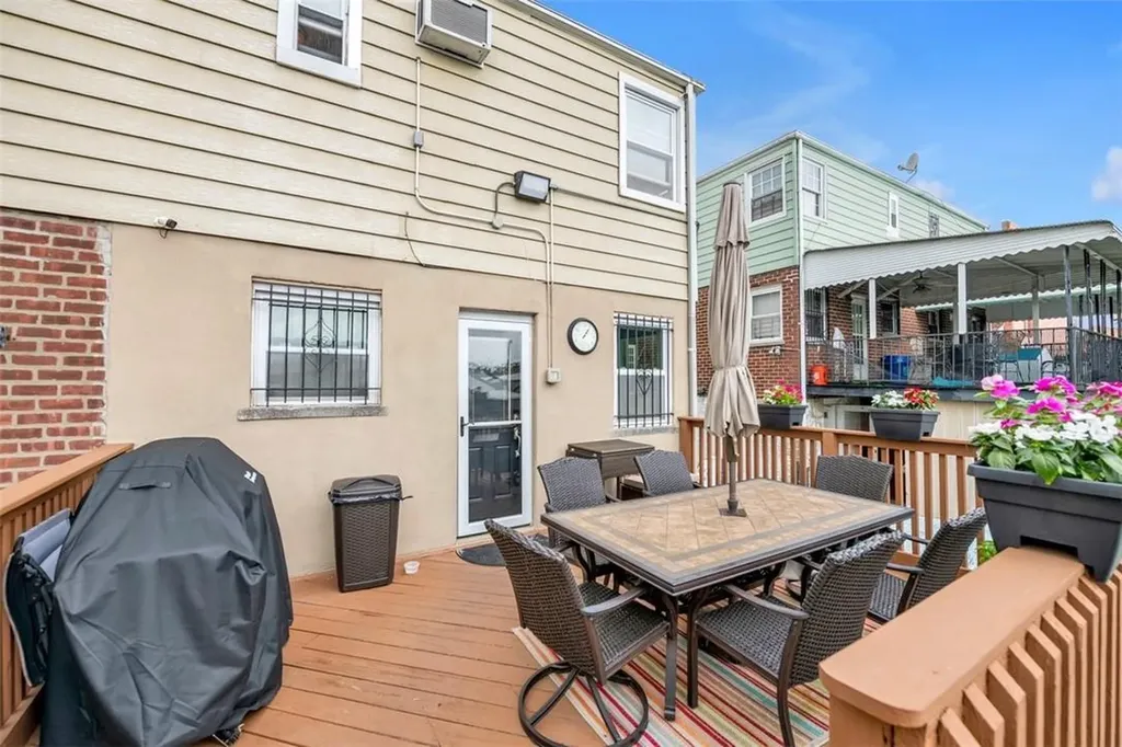 2570 Tiemann Avenue Bronx NY 10469