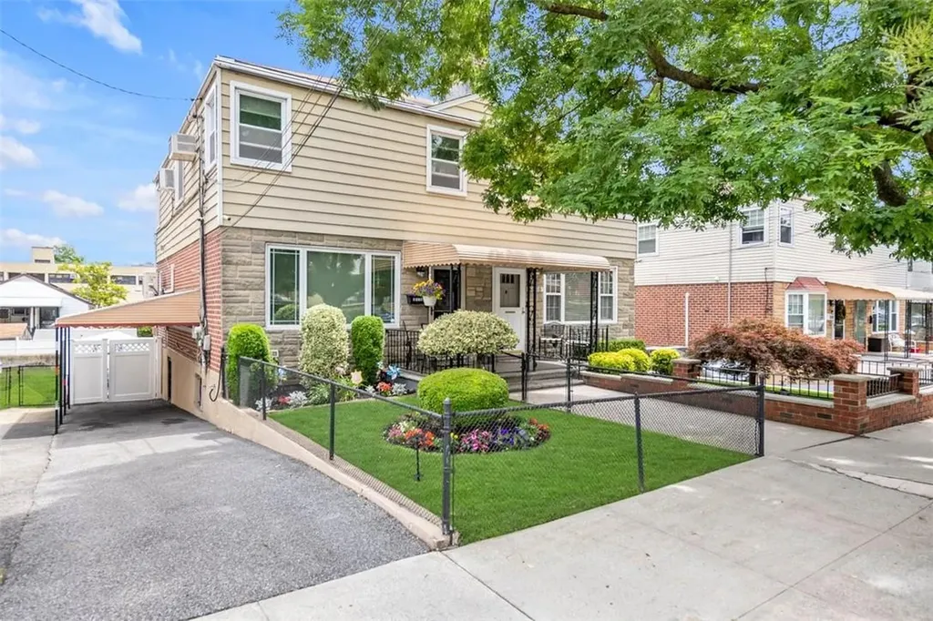 2570 Tiemann Avenue Bronx NY 10469