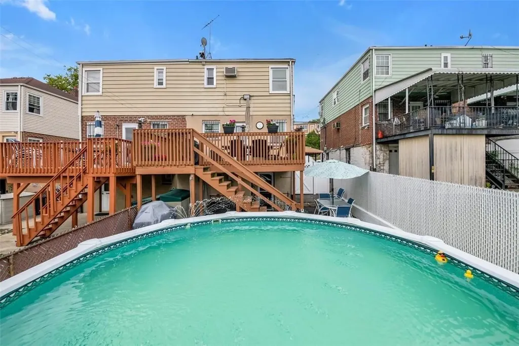 2570 Tiemann Avenue Bronx NY 10469