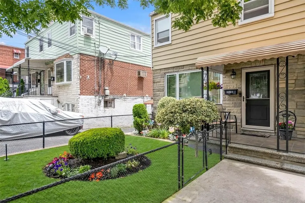 2570 Tiemann Avenue Bronx NY 10469