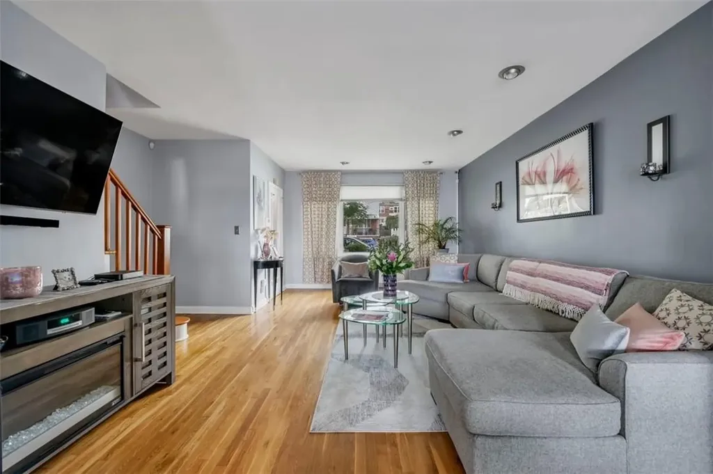 2570 Tiemann Avenue Bronx NY 10469