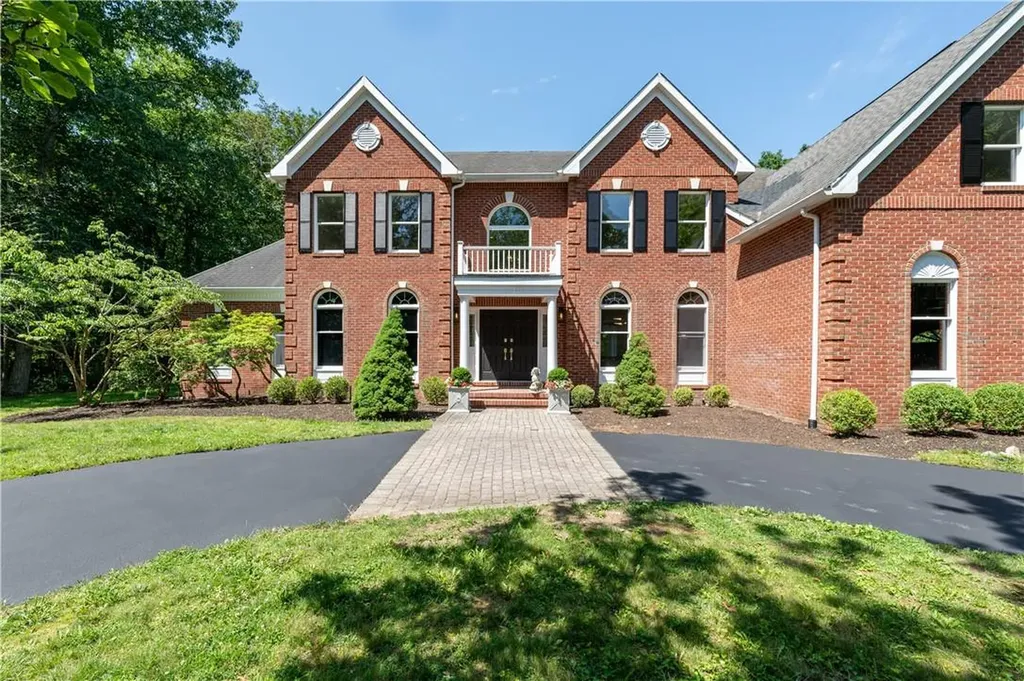 9 Split Rock Road Pound Ridge NY 10576