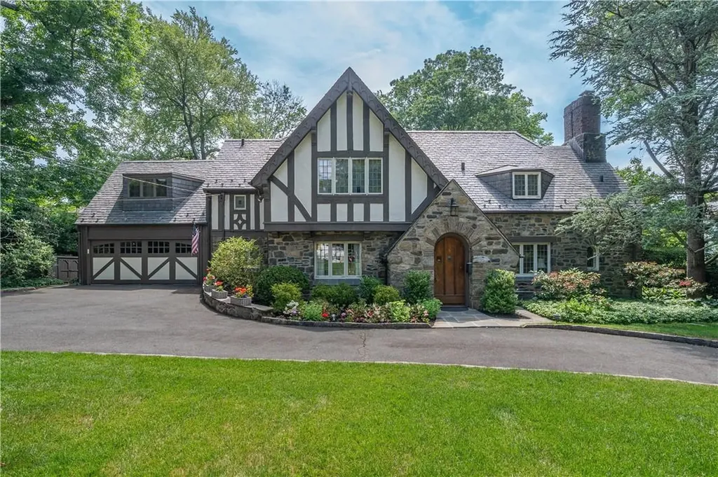 8 Woods Lane Scarsdale NY 10583