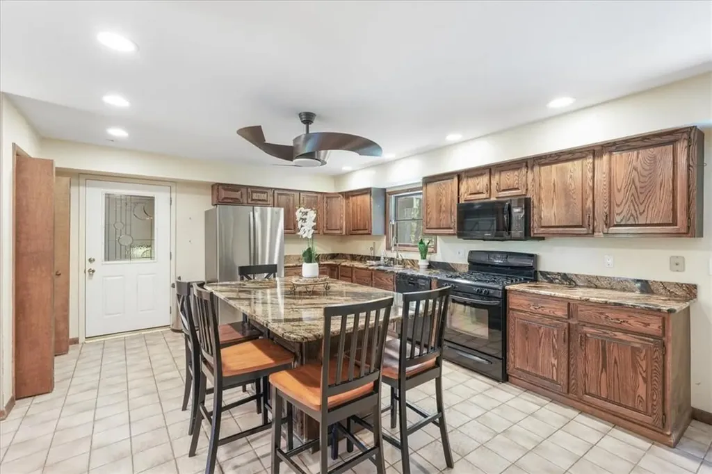 41 Osseo Park Road Monroe NY 10950