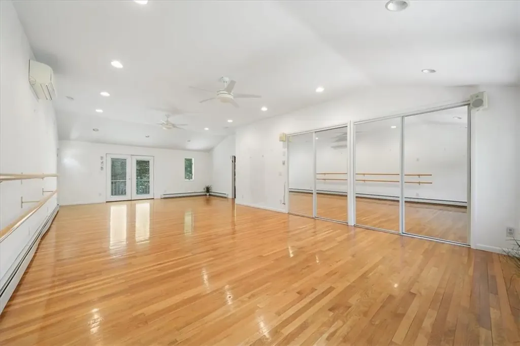 41 Osseo Park Road Monroe NY 10950