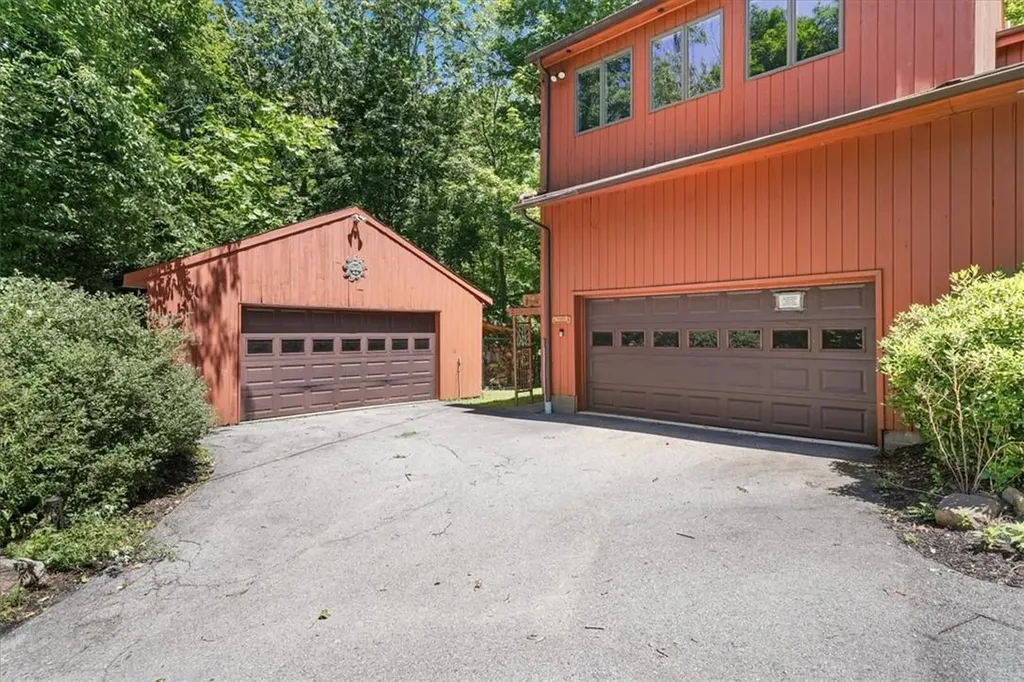 41 Osseo Park Road Monroe NY 10950