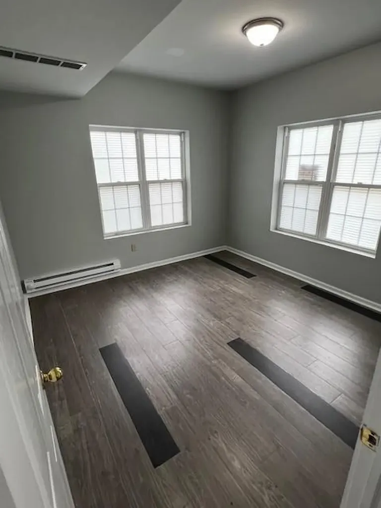 1066 Route 17 Southfields NY 10975