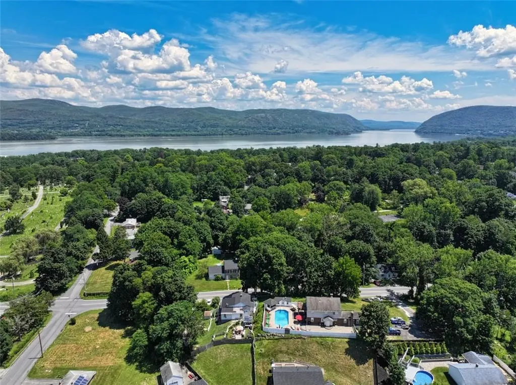 68 Melrose Avenue New Windsor NY 12553
