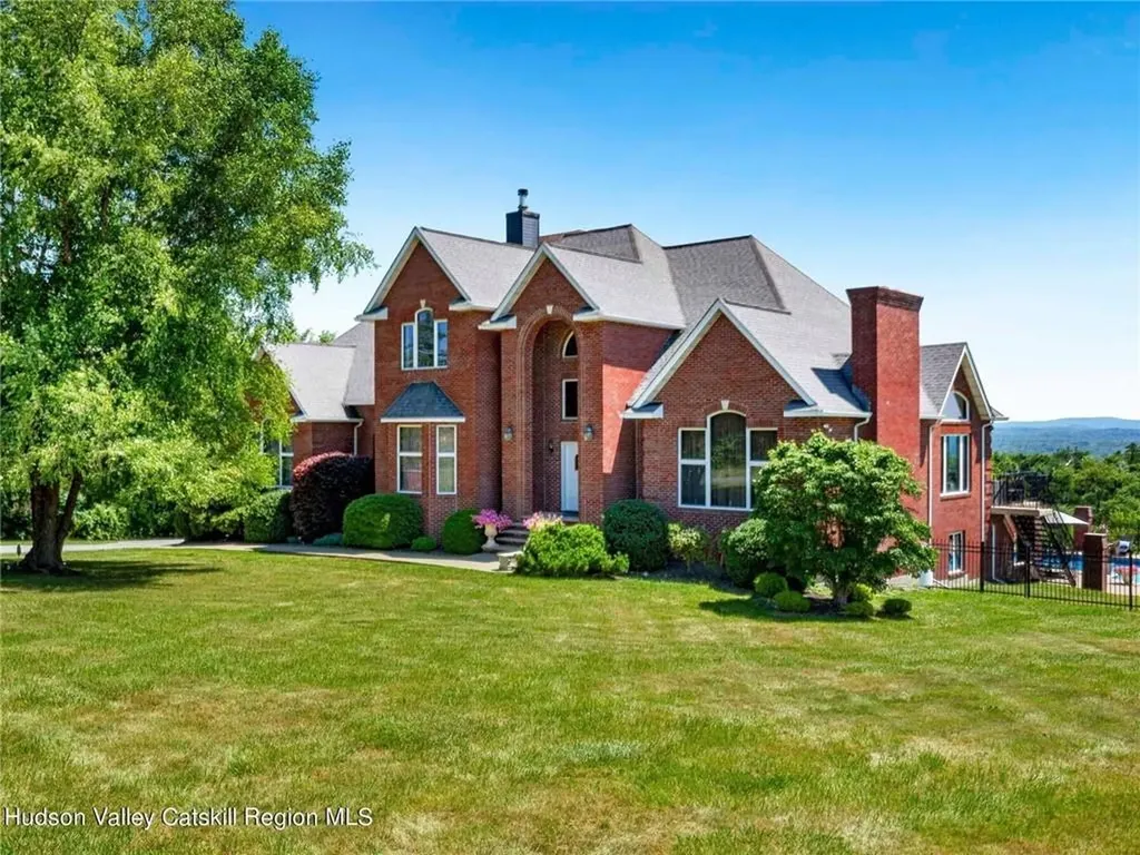 210 Ridge Road Marlboro NY 12542