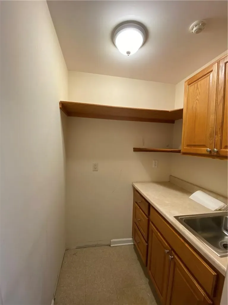 130 E Central Avenue Pearl River NY 10965