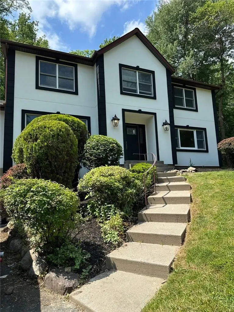 15 Nicole Way Spring Valley NY 10977