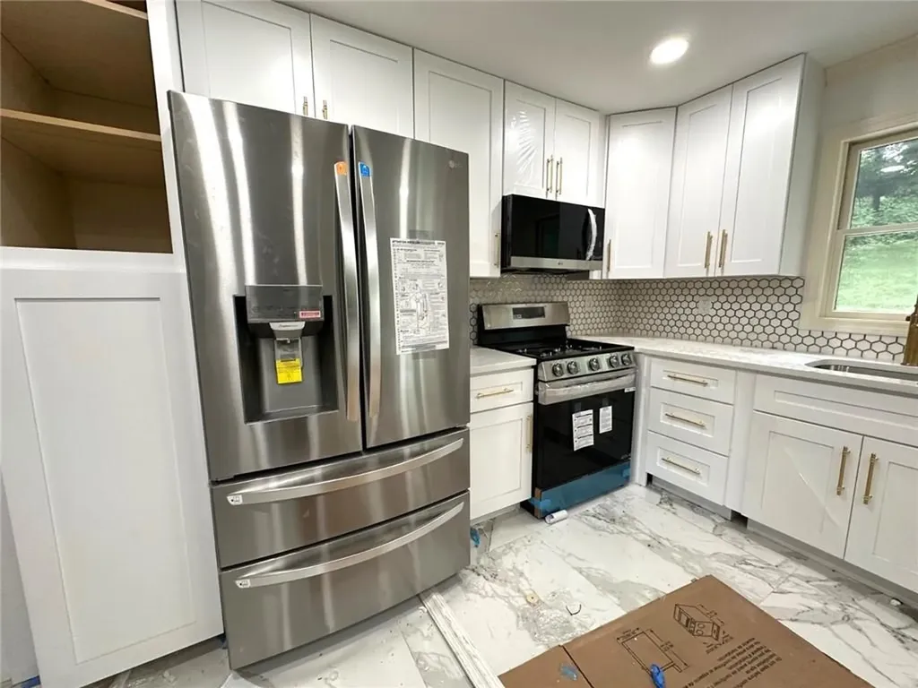 15 Nicole Way Spring Valley NY 10977