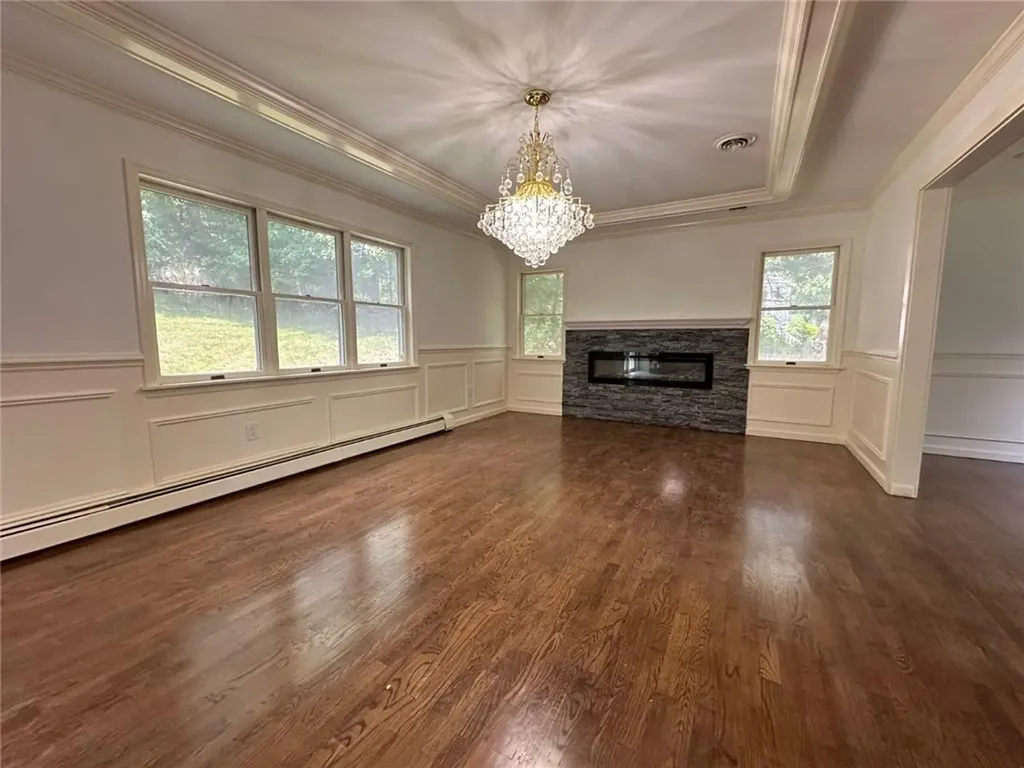 15 Nicole Way Spring Valley NY 10977
