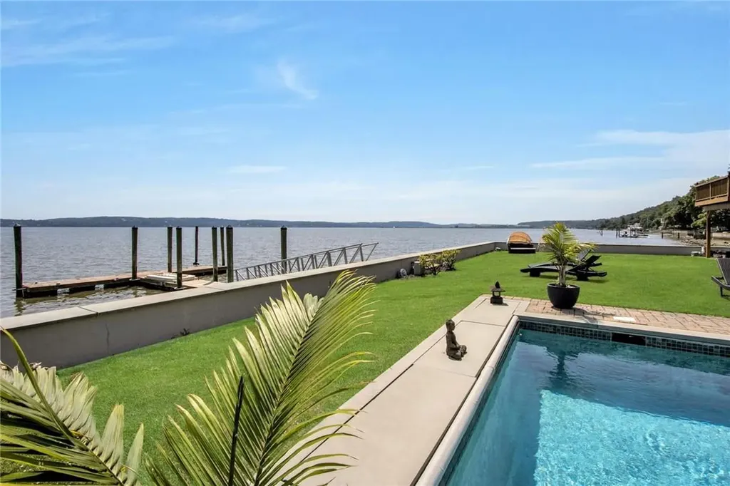 74 River Road Nyack NY 10960