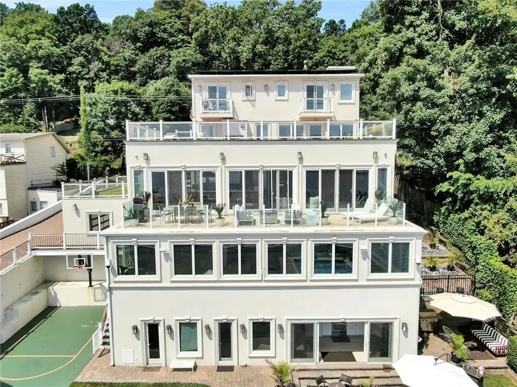 74 River Road Nyack NY 10960