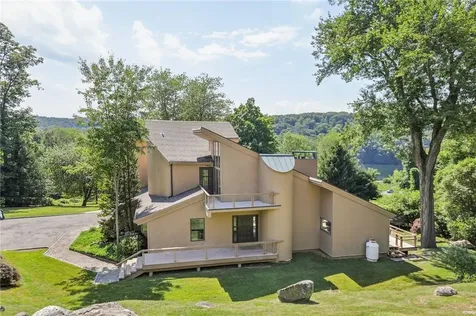 13 Ilana Court Armonk NY 10504