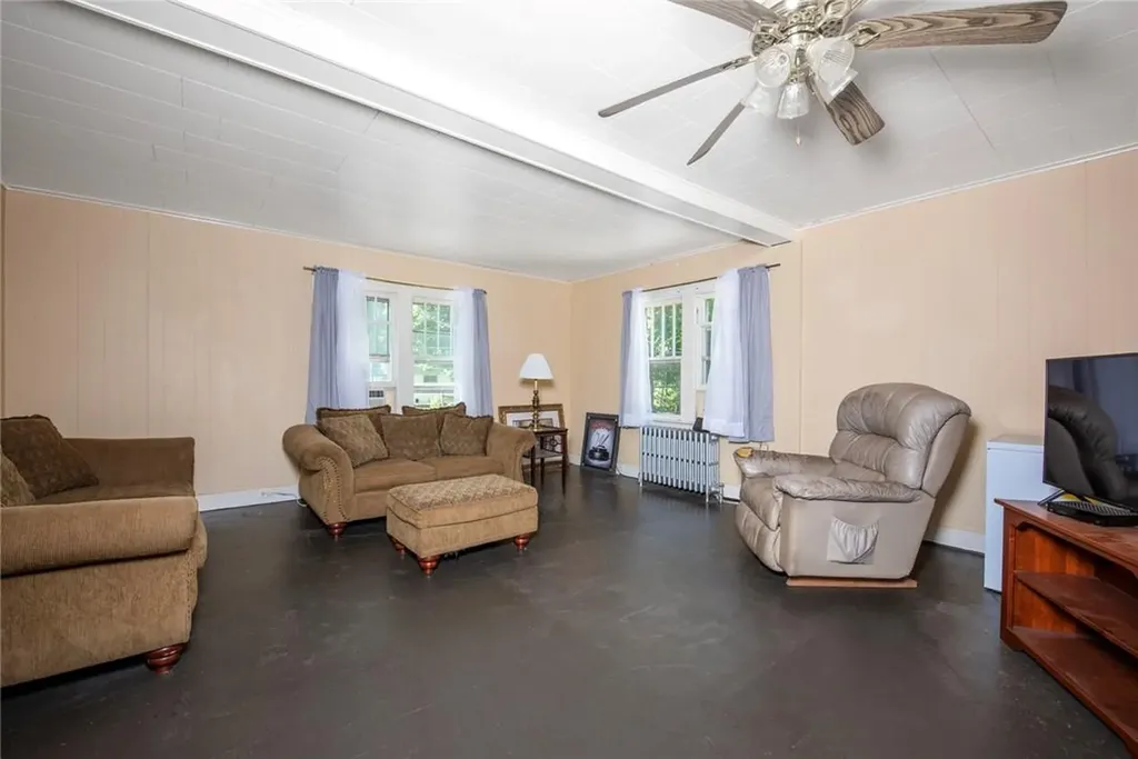 6 County Route 121 Callicoon NY 12723
