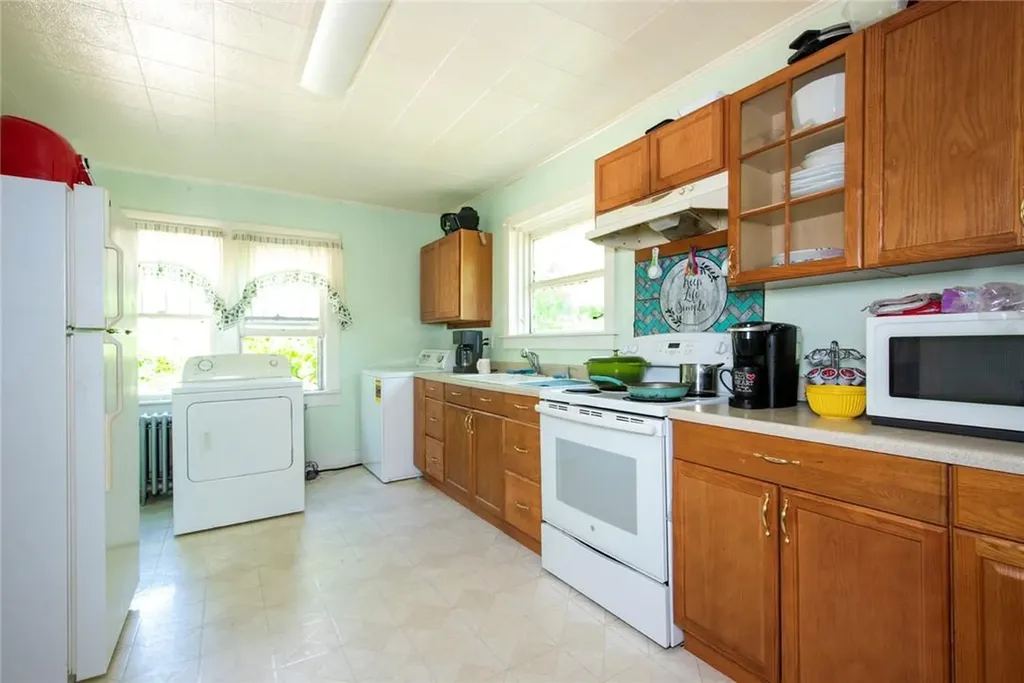 6 County Route 121 Callicoon NY 12723