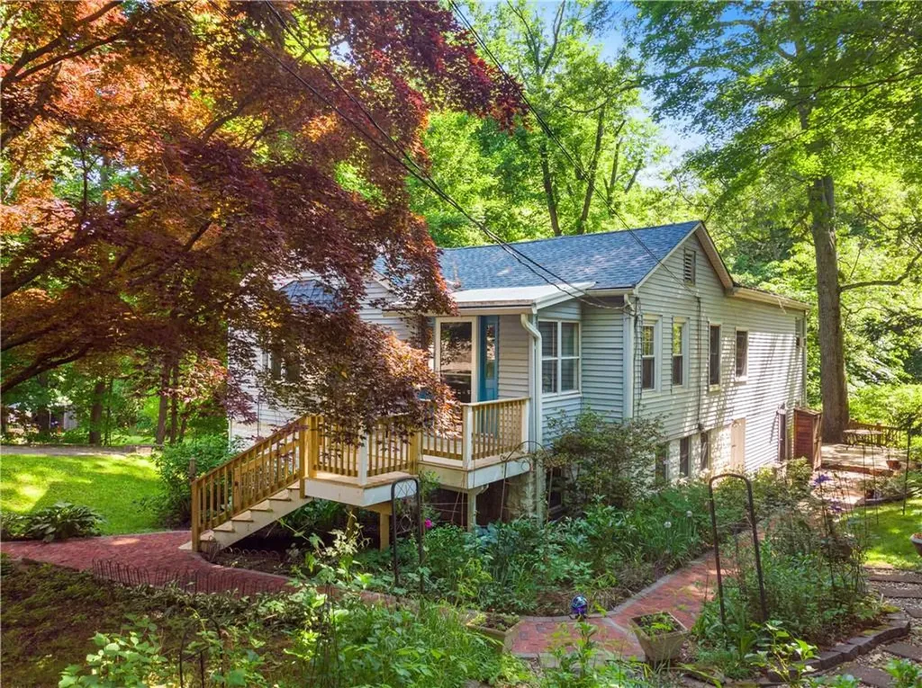 19 Hollowbrook Lane Cortlandt Manor NY 10567
