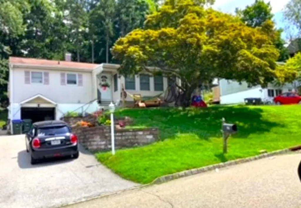 17 Duelk Avenue Monroe NY 10950