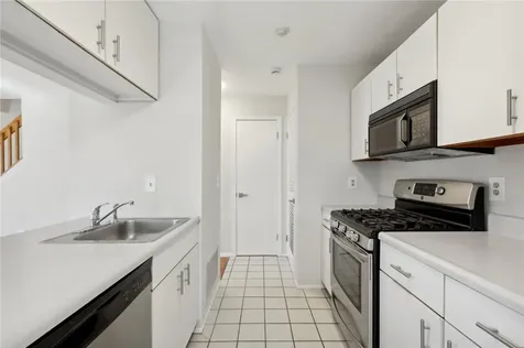 26 Tulip Court Nanuet NY 10954