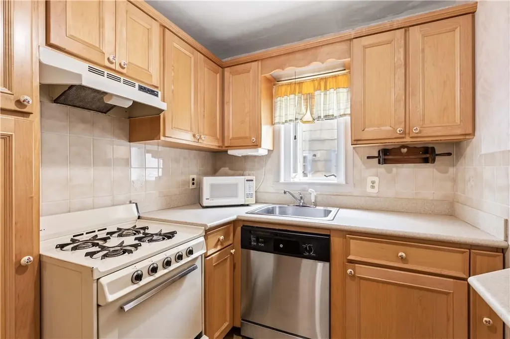 56 Wainwright Street Rye NY 10580