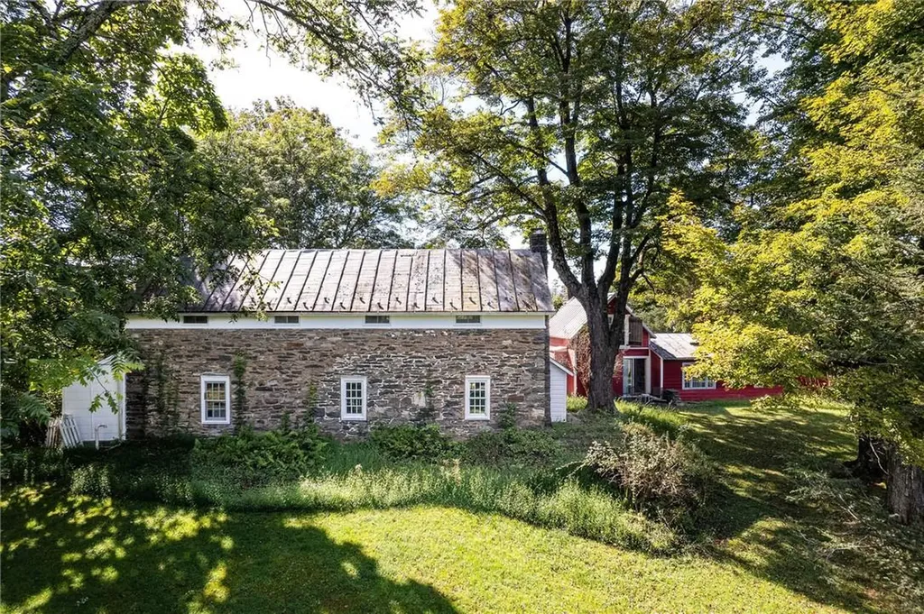 90 Upper Whitfield Road Accord NY 12404