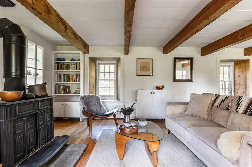 90 Upper Whitfield Road Accord NY 12404