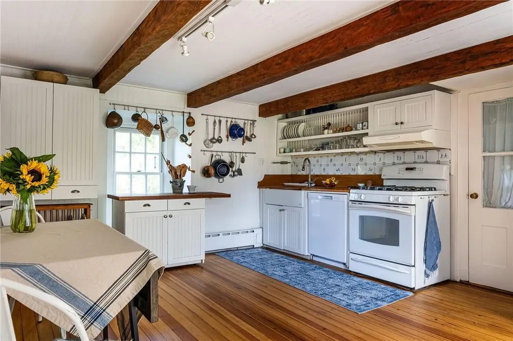 90 Upper Whitfield Road Accord NY 12404