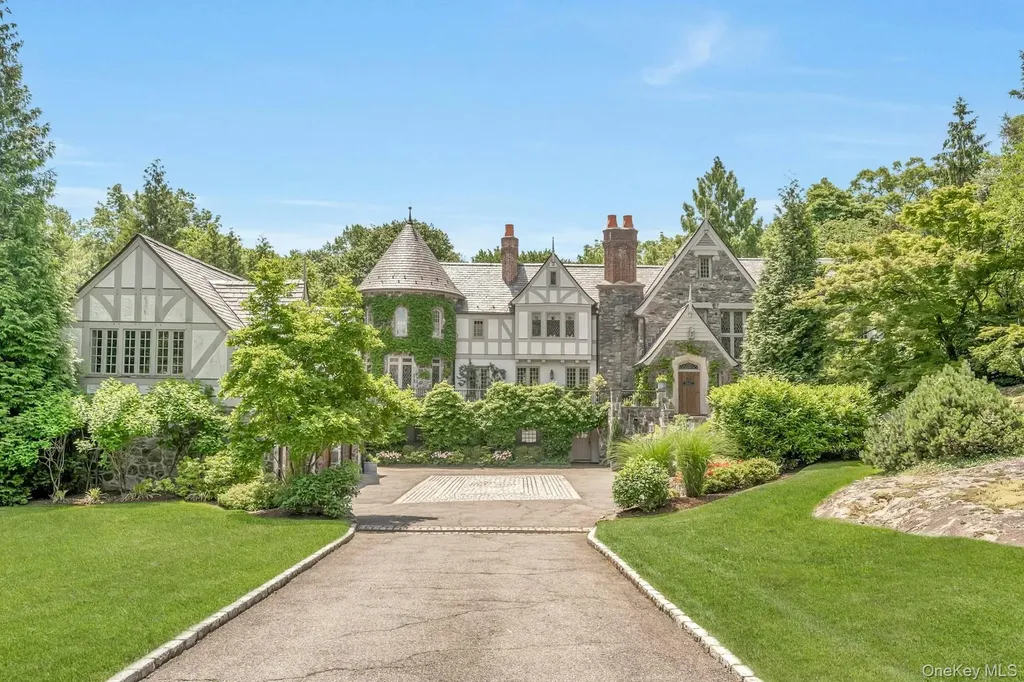 19 Park Drive S Rye NY 10580