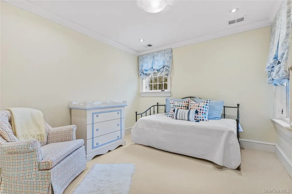 19 Park Drive S Rye NY 10580