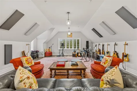 19 Park Drive S Rye NY 10580