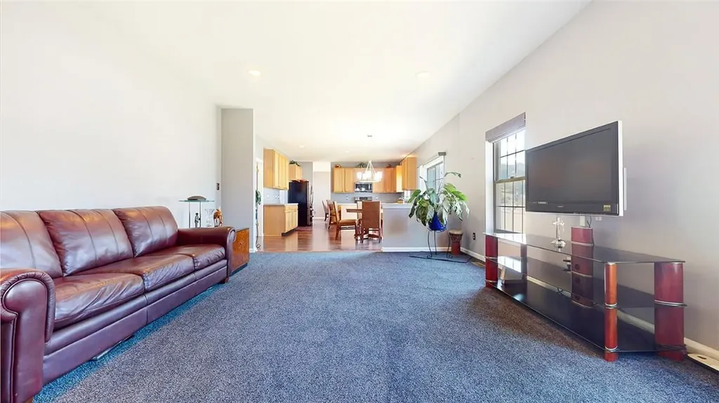 2044 Independence Drive New Windsor NY 12553