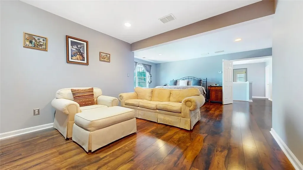 2044 Independence Drive New Windsor NY 12553