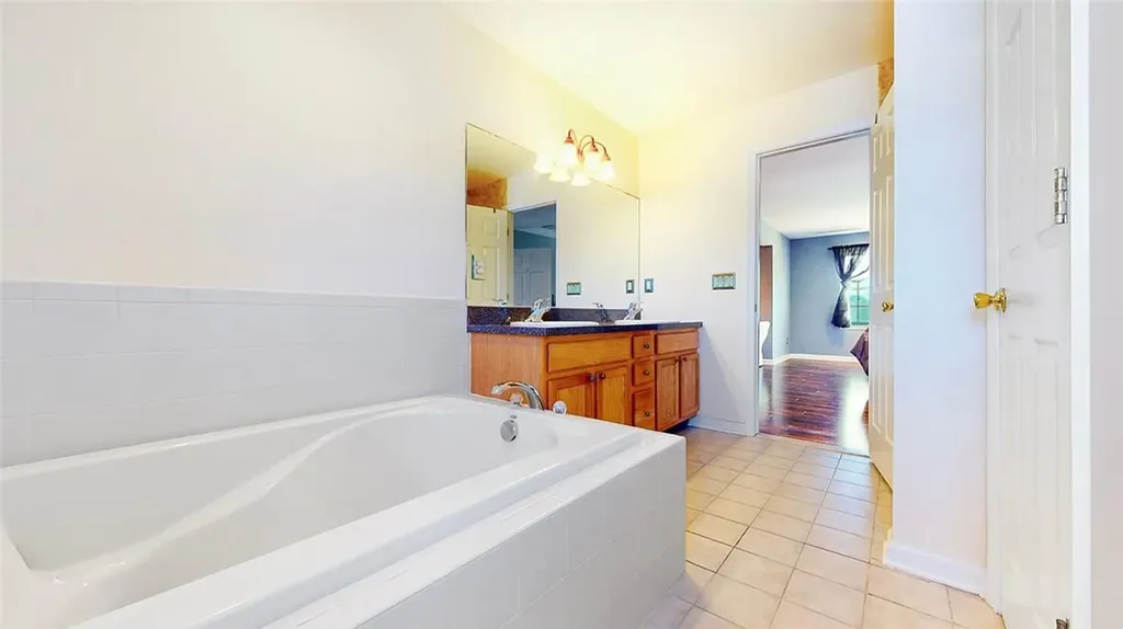 2044 Independence Drive New Windsor NY 12553