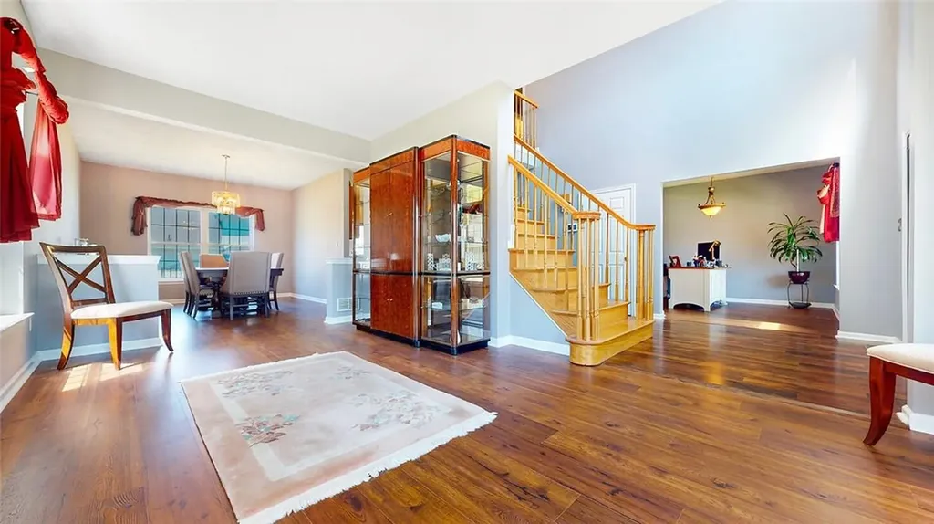 2044 Independence Drive New Windsor NY 12553