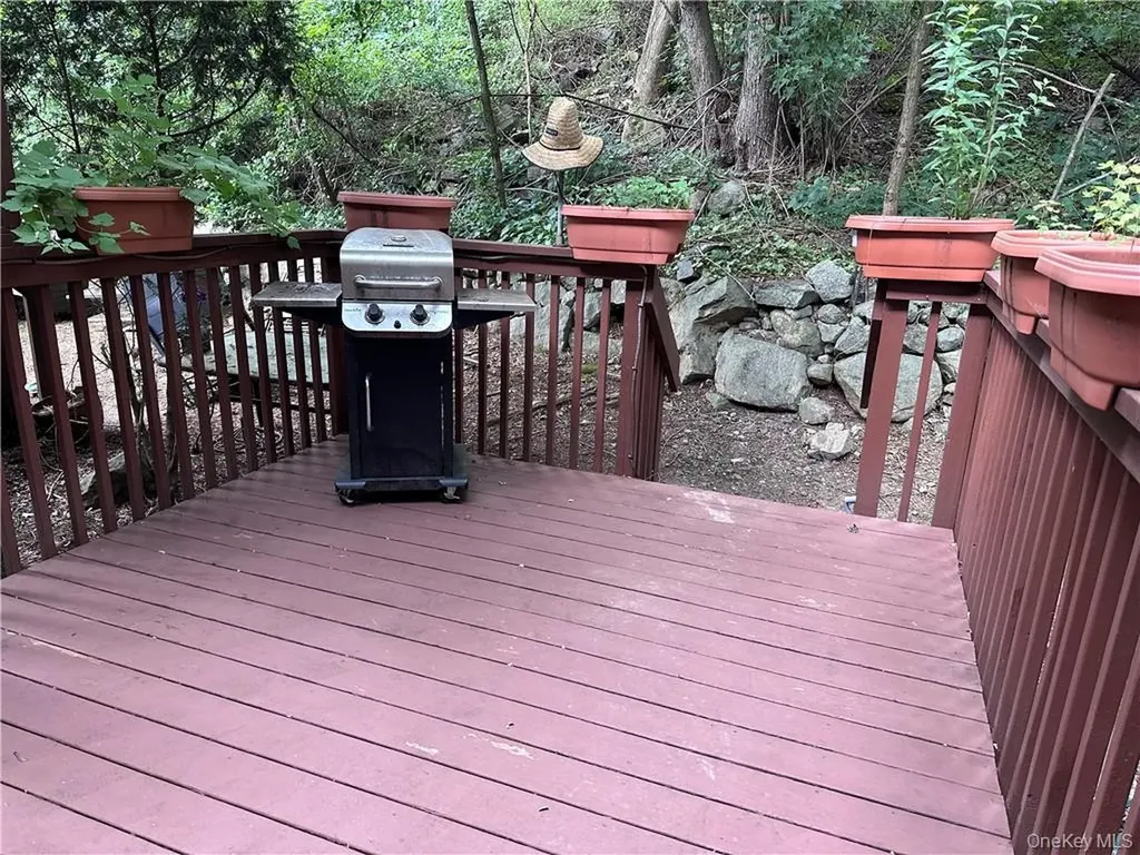 407 Old Mill Road Southfields NY 10975