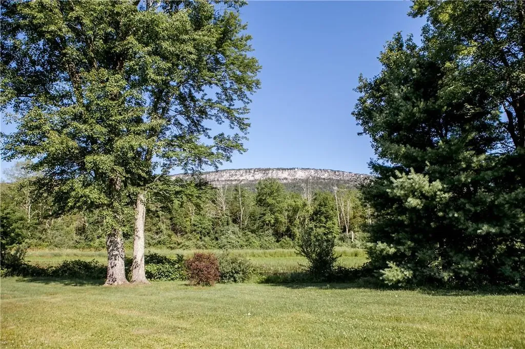 1120 Bruynswick Road Gardiner NY 12525
