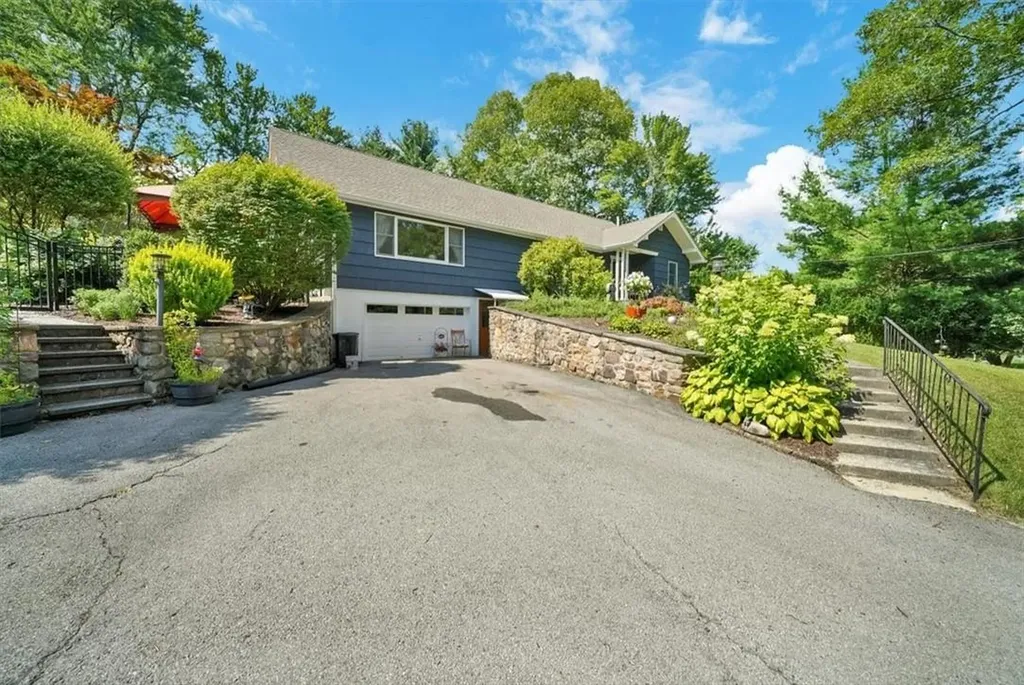 150 Lakes Road Monroe NY 10950