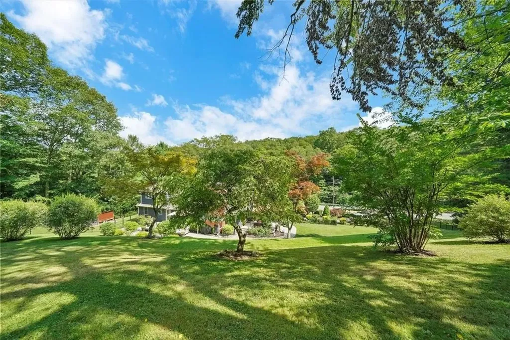 150 Lakes Road Monroe NY 10950
