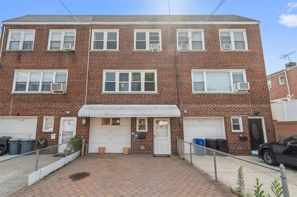 261 Reynolds Avenue Bronx NY 10465