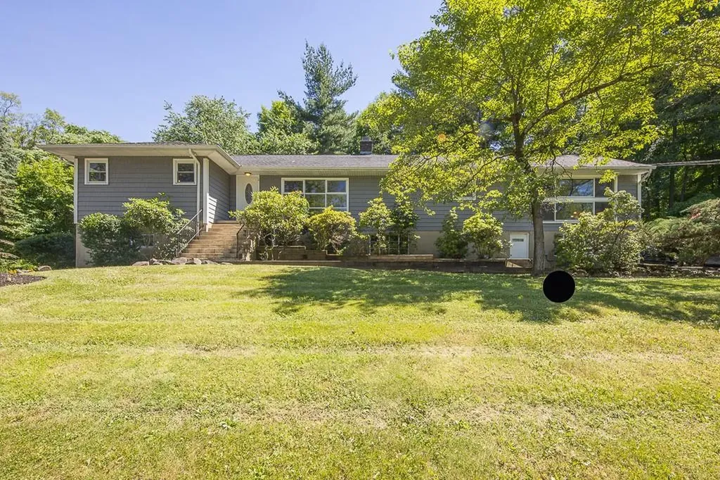 2 Hidden Valley Drive Suffern NY 10901